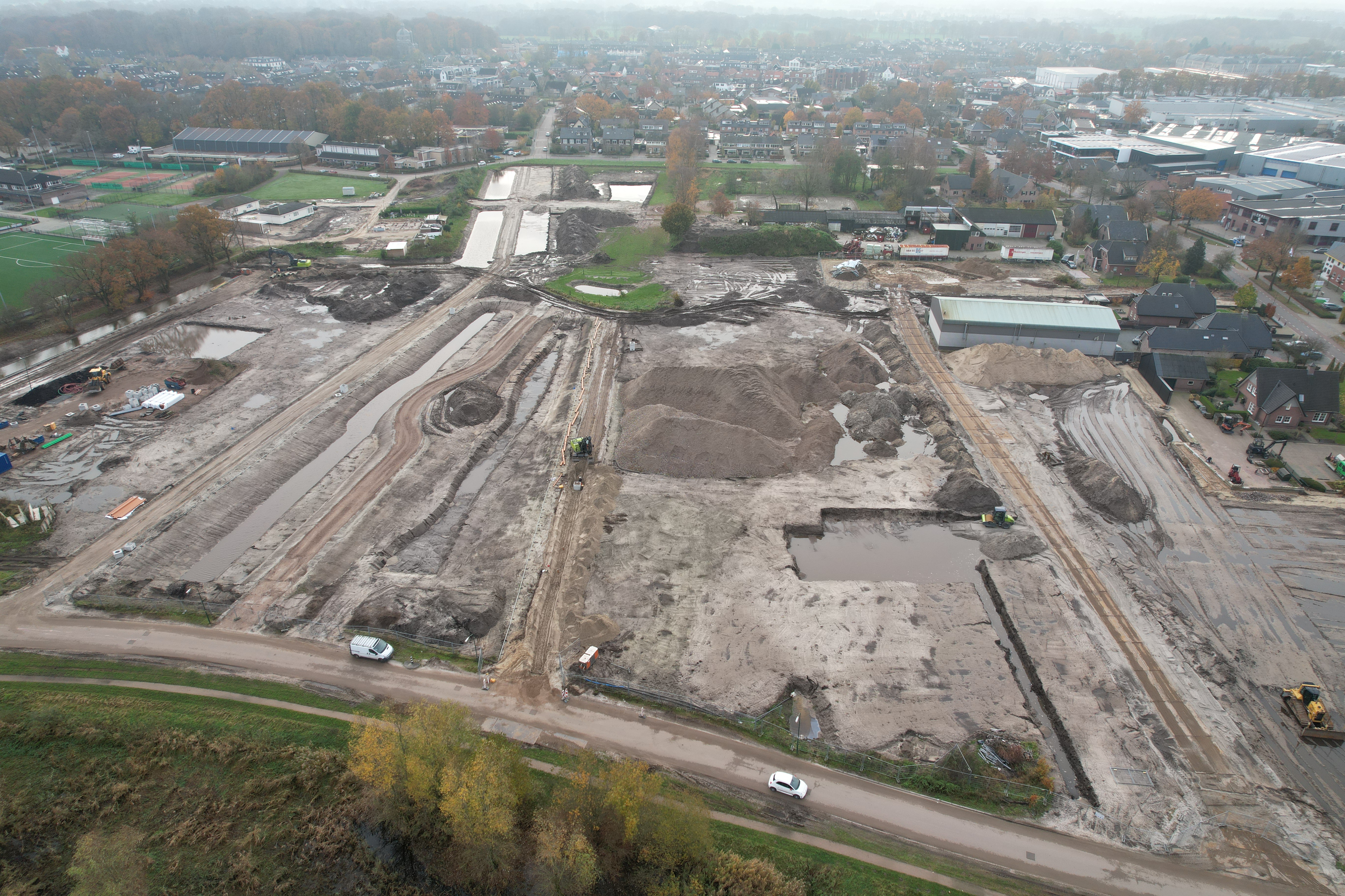 Luchtfoto van het bouwrijp maken van Beekweide II (Foto 1)