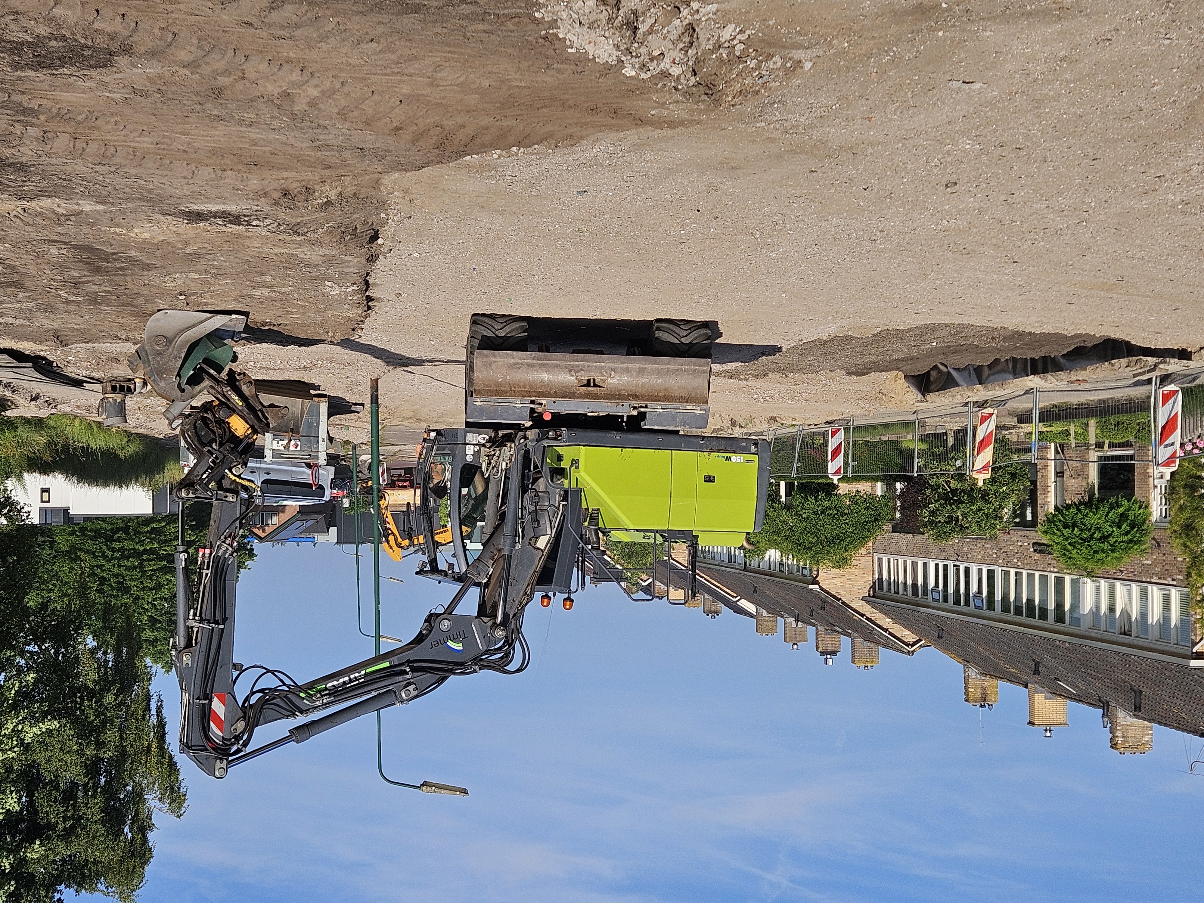 Graafmachine in de Meidoornlaan.